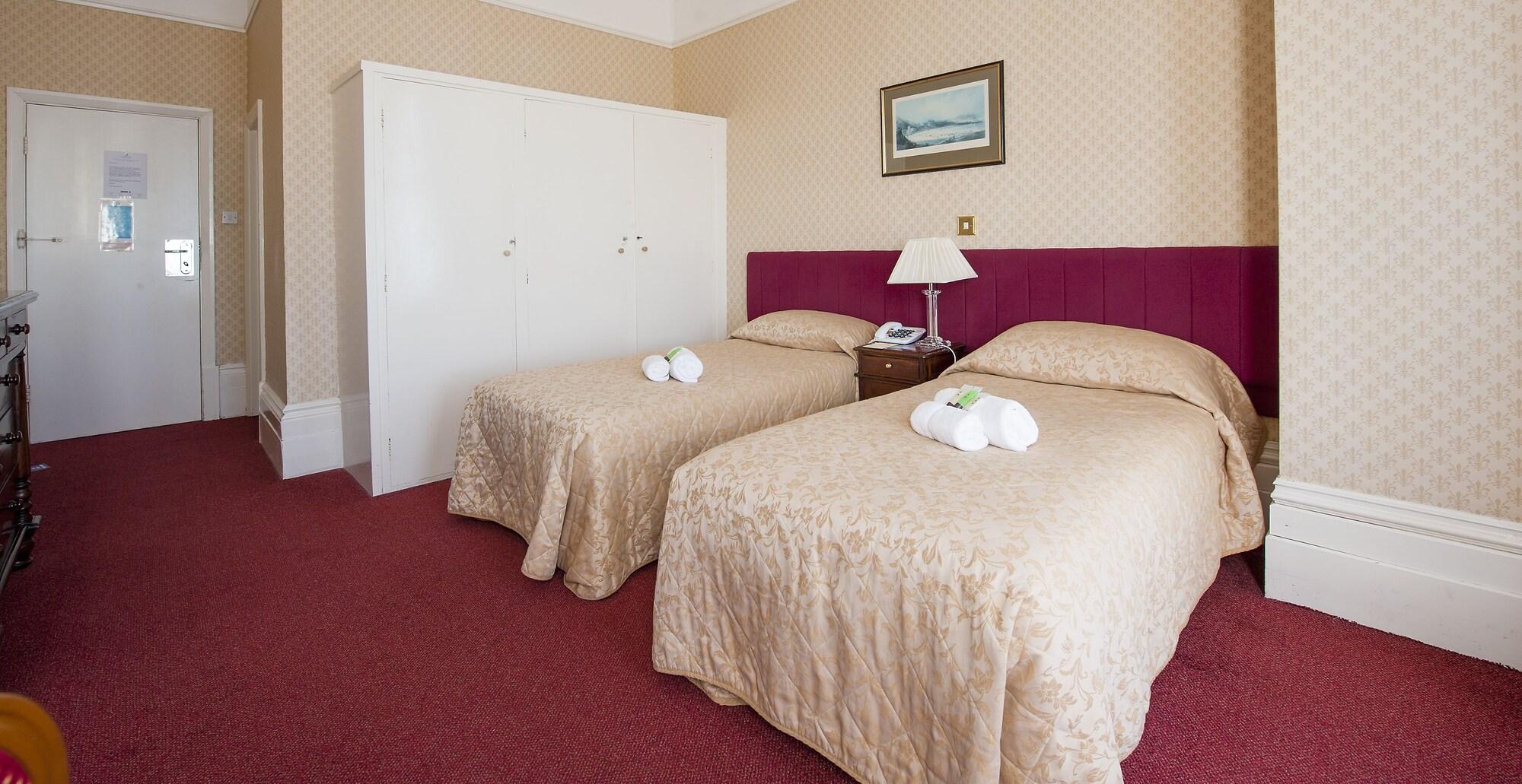 Albany Lions Hotel 伊斯特布恩 外观 照片