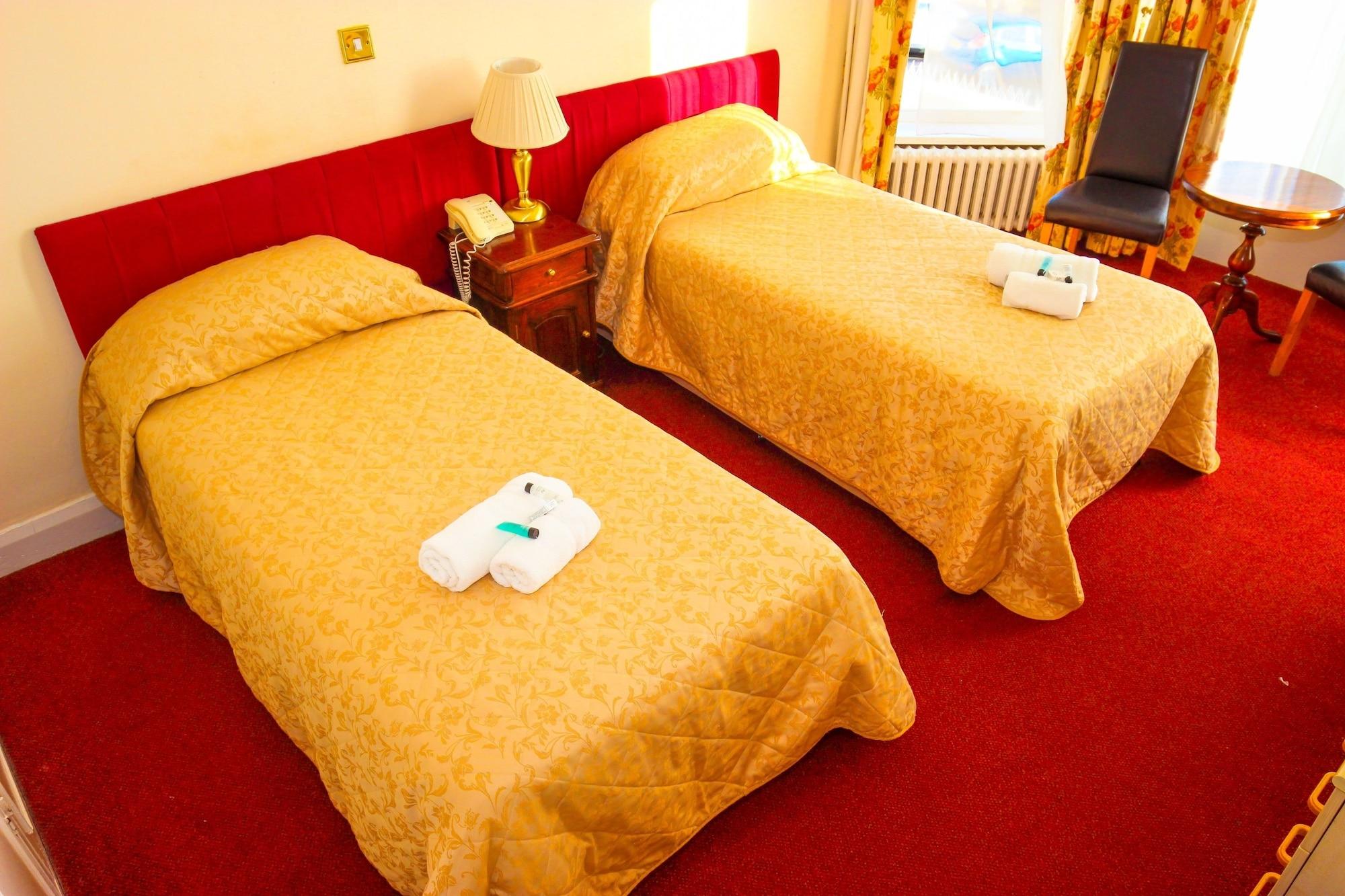 Albany Lions Hotel 伊斯特布恩 外观 照片
