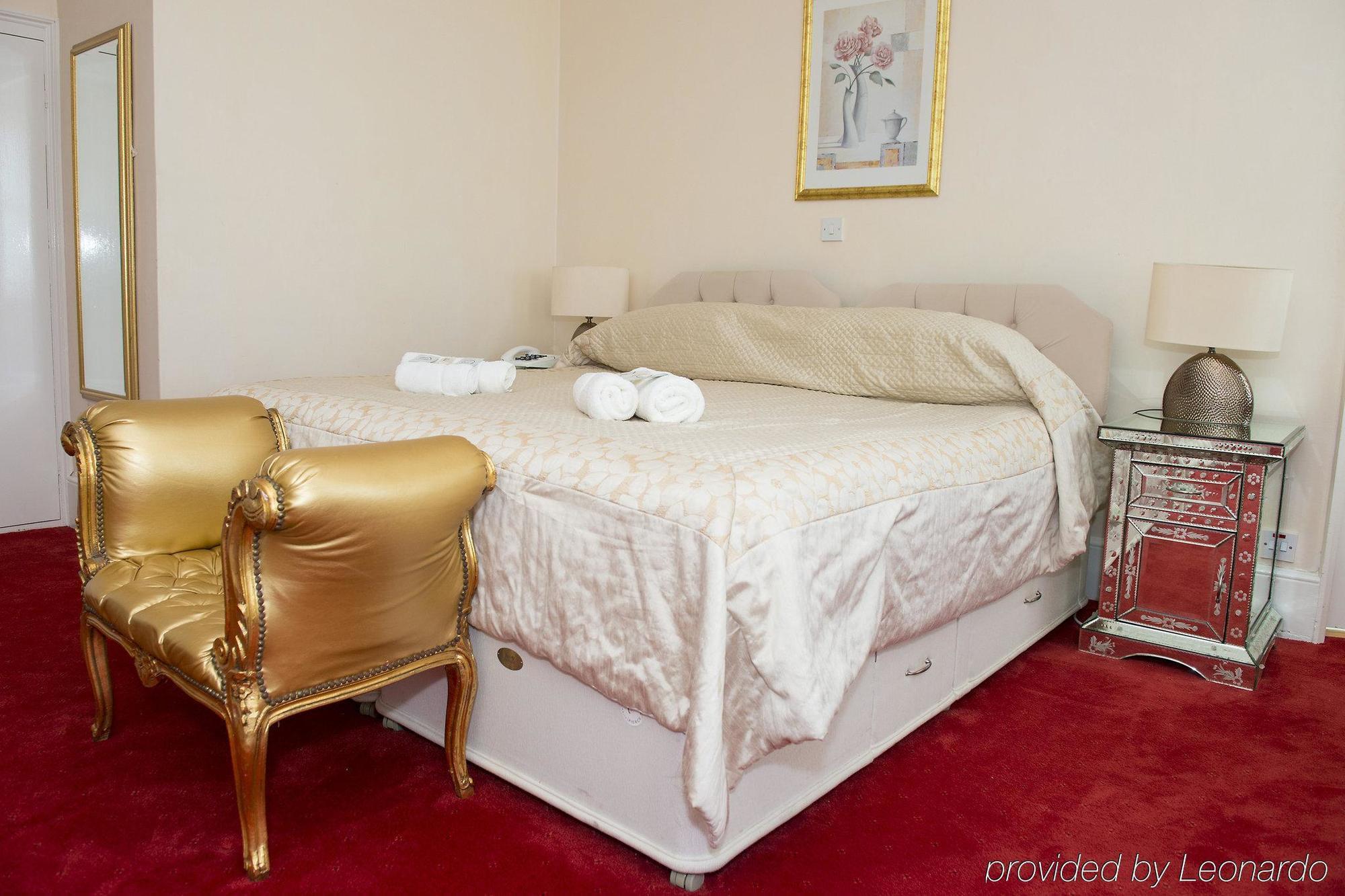 Albany Lions Hotel 伊斯特布恩 外观 照片