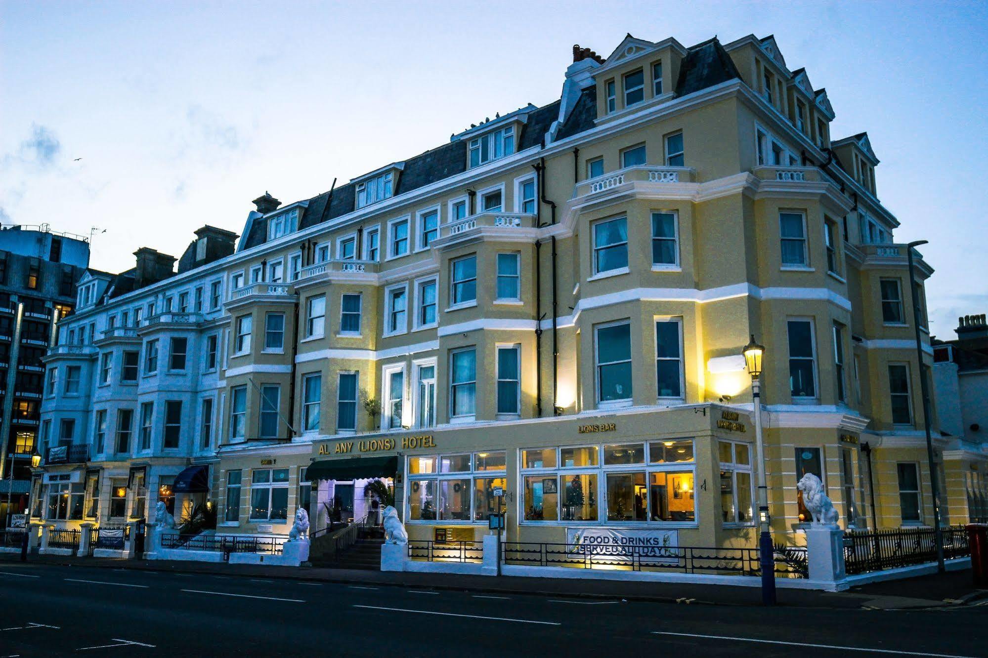 Albany Lions Hotel 伊斯特布恩 外观 照片
